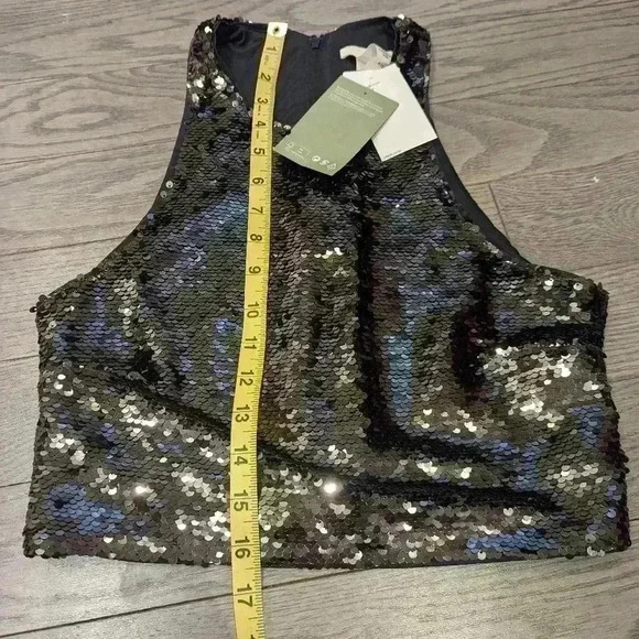H&M Holiday Sequined Racer back Gray Crop Tank Top - size Small NWT - Picture 6 of 6